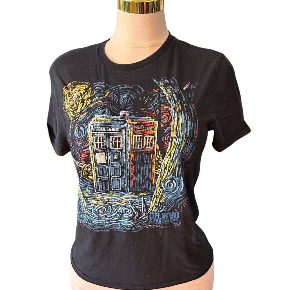 Dr who & the daleks shirt size medium